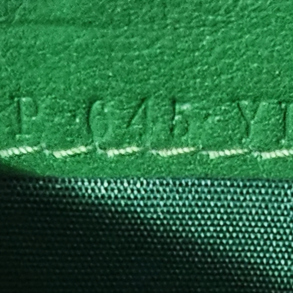 AUTHENTIC Valentino color block long zippy wallet - Picture 5 of 5